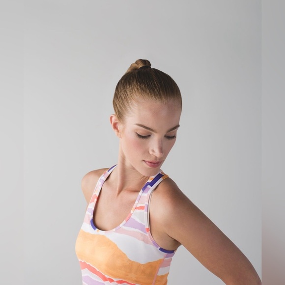 Lululemon Cool Racerback in Bleacher Stripe White Iris Flower Size 4 - Picture 3 of 6